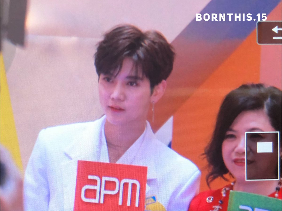 Bornthis15's tweet photo. 🐰 2018.7.22 HongKong APM
#최민기 #Ren 💙 https://t.co/uLrzmMmlpr