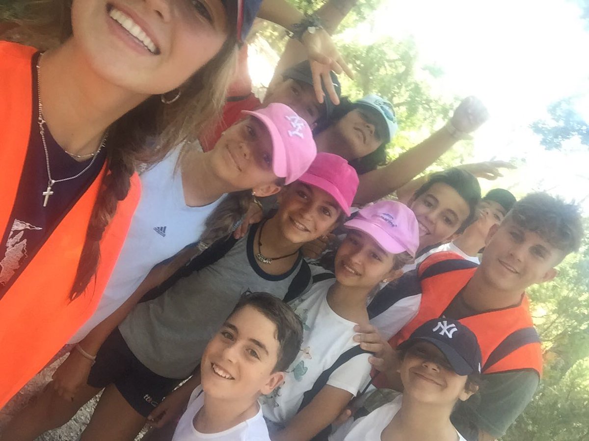 Fotos de los grupos ayer en la salida a los pueblos. Un día para crear un grupo unido y fuerte (1)