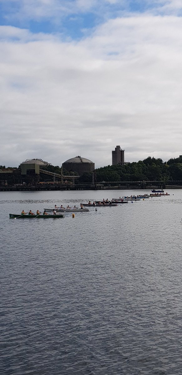 GalleyFlashRC's tweet photo. All boats ready.... First race of the day now underway 
#galleygalleygalley https://t.co/bvBC1hqMKi
