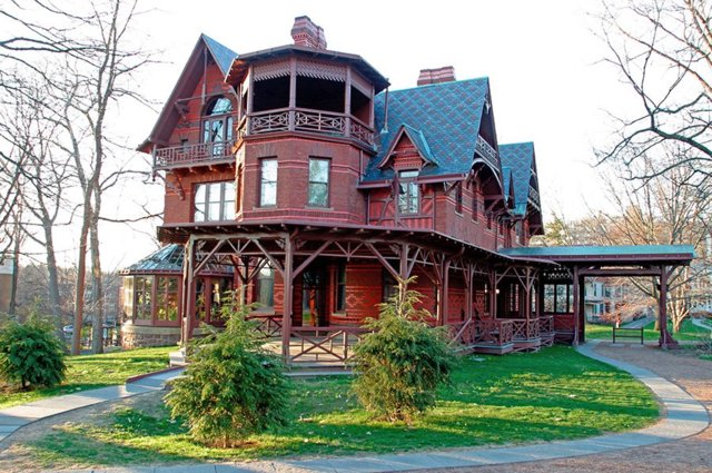 14 famous authors' houses worth seeing: archdg.co/KKJI8Md