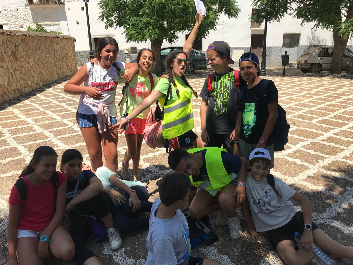 Fotos de los grupos ayer en la salida a los pueblos. Un día para crear un grupo unido y fuerte (2)