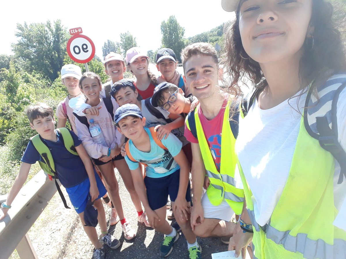 Fotos de los grupos ayer en la salida a los pueblos. Un día para crear un grupo unido y fuerte (4)