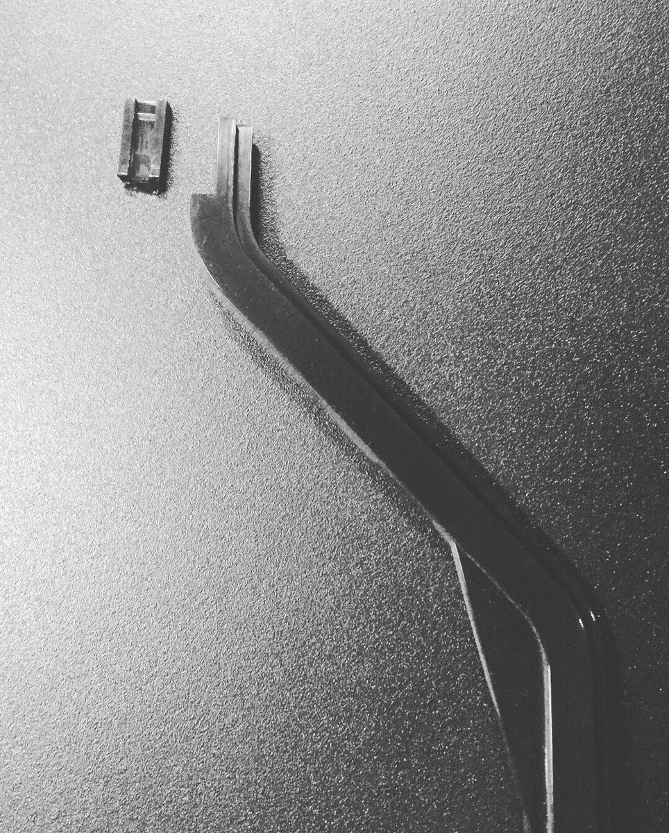 Marcy_LSE's tweet photo. そんなバカな…
スイッチポチったら内部に吸い込まれた
#amcron #xti6002 https://t.co/LorPErZg1o