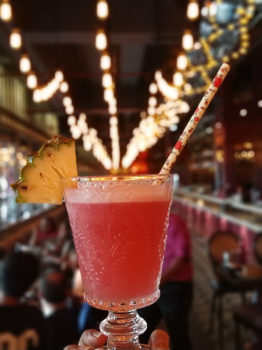 mumbaidelicious's tweet photo. Strawberry mocktail for lazy Sunday
.
.
#mumbai #lowerparel #marinedrive #andheri #mocktail #strawberry https://t.co/ns8rQE7paD