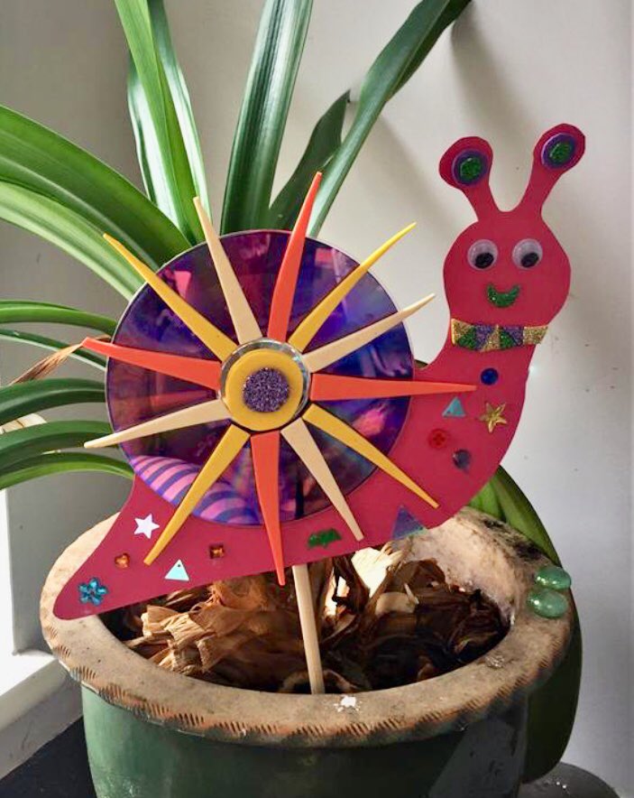 Free workshops today thanks to the lovely people at <a href="/ManchesterMela/">Manchester Mega Mela</a> who invited us to run a recycled craft session from 12 noon to 5pm. 
Transform rubbish or neglected items into juice carton wallets, CD snails and button bracelets.
Loads of other entertainment too  #Manchester