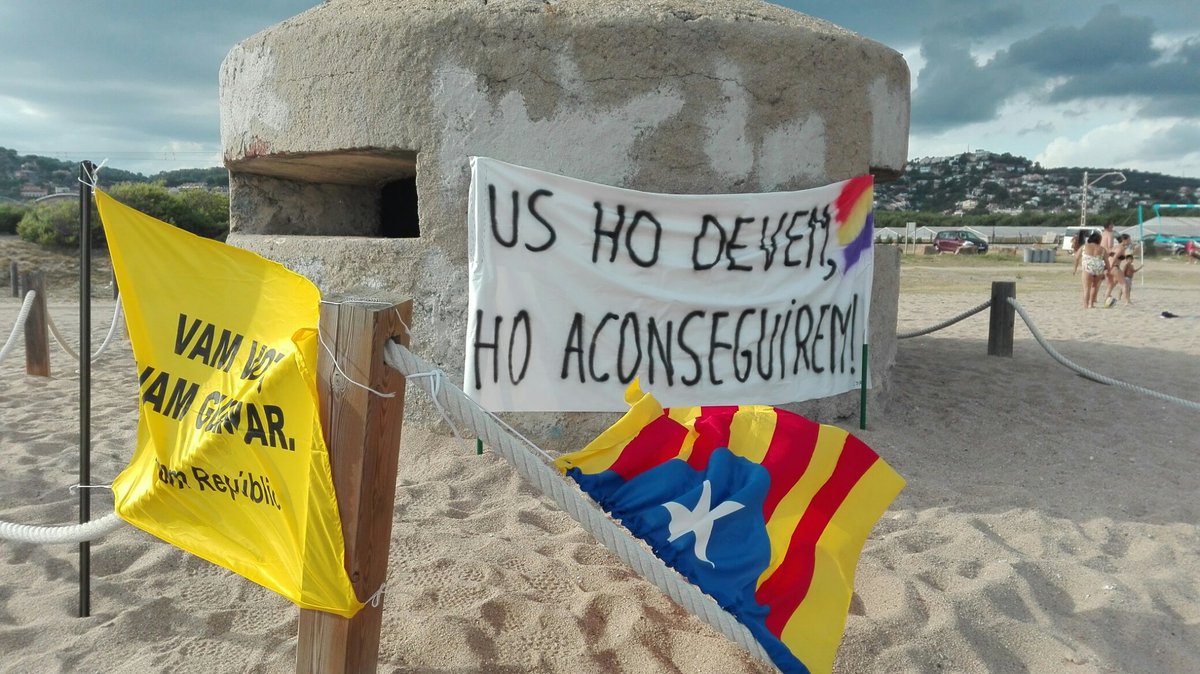 CDR_Sta_Susanna's tweet photo. #RepublicaORepublica 
#exiliats #UsVolemACasa 
#PresosPolitics #UsVolemLliures https://t.co/WRIplqFxuQ