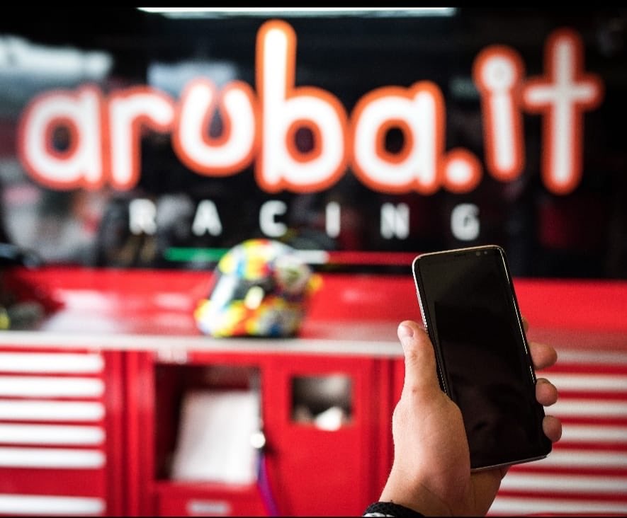 Come try Swite at the #wdw2018  11.30 riders' autograph session here at the Aruba-Swite  tent 
.
.
#worldducatiweek #ducati #swite #bikers