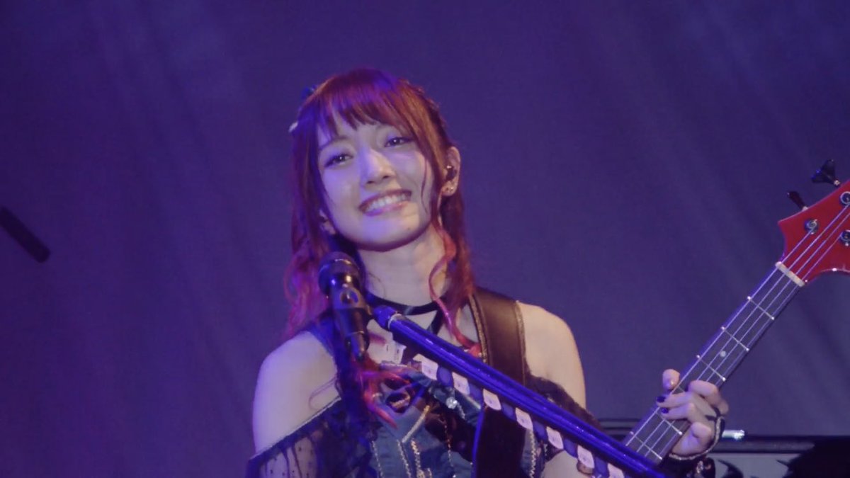 さぁやん ٹوئٹر پر Zeit陽だまりロードナイト最後 ゆりしぃのこの笑顔から一面の 赤 オレンジサイリウム映すの 最高かよと思いながら鑑賞する日曜の午後