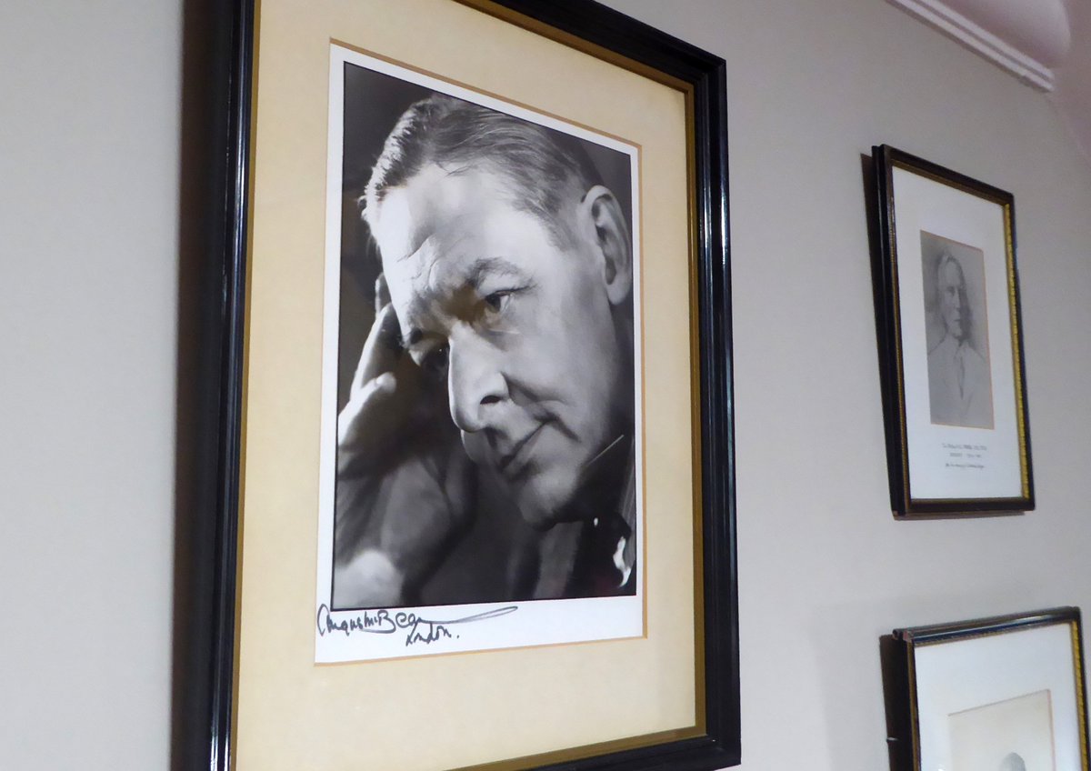 TheLondonLib's tweet photo. "I am convinced that if this library disappeared, it would be a disaster for the world of letters". 
#Onthisday 1952, #TSEliot gives his first Presidential address to @TheLondonLib members following his election as the Library's new President. https://t.co/6kwV3GHsRB