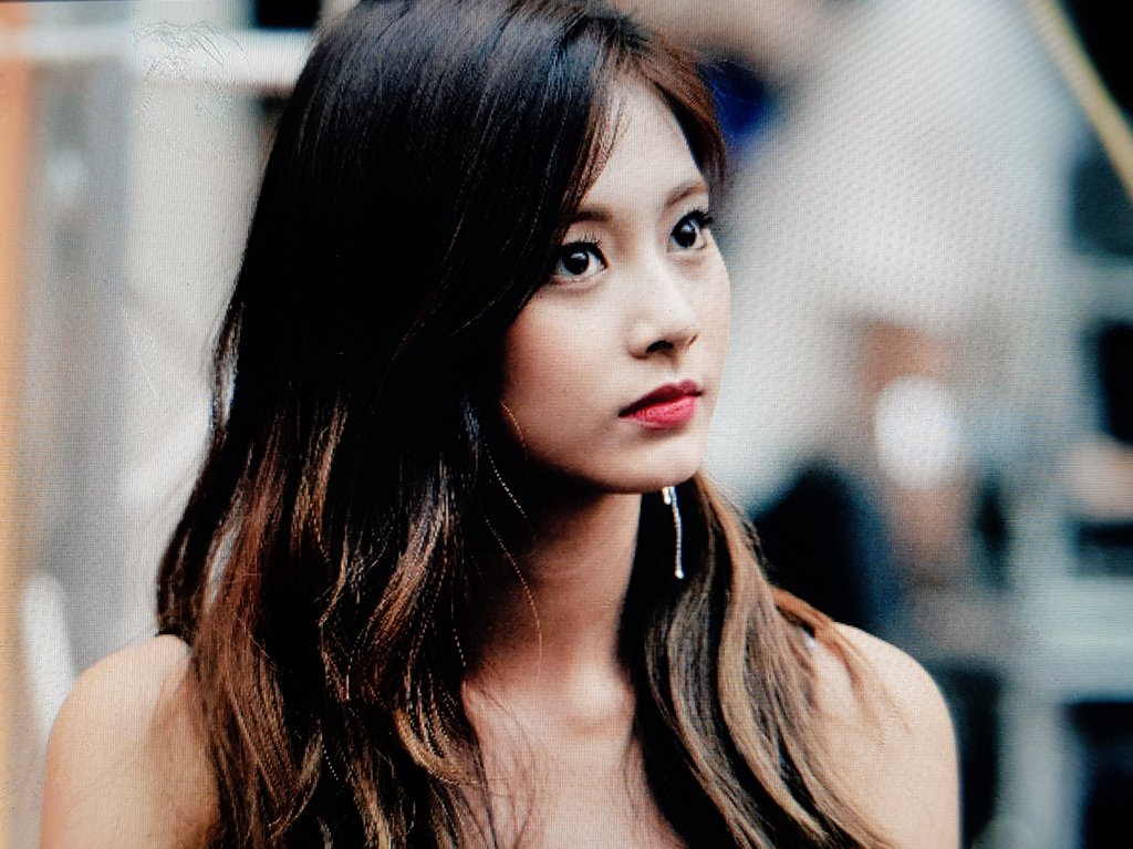 Disr85hVQAAHn8H.jpg:large