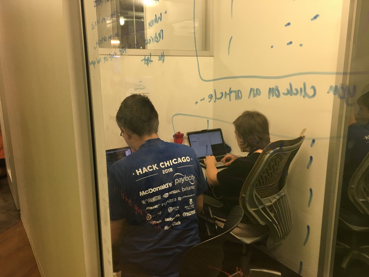 HackChicago18's tweet photo. .@MatthewStanciu's team is working on a decentralized blogging app where writers will be rewarded with Ethereum. https://t.co/8ntdCSjfdq