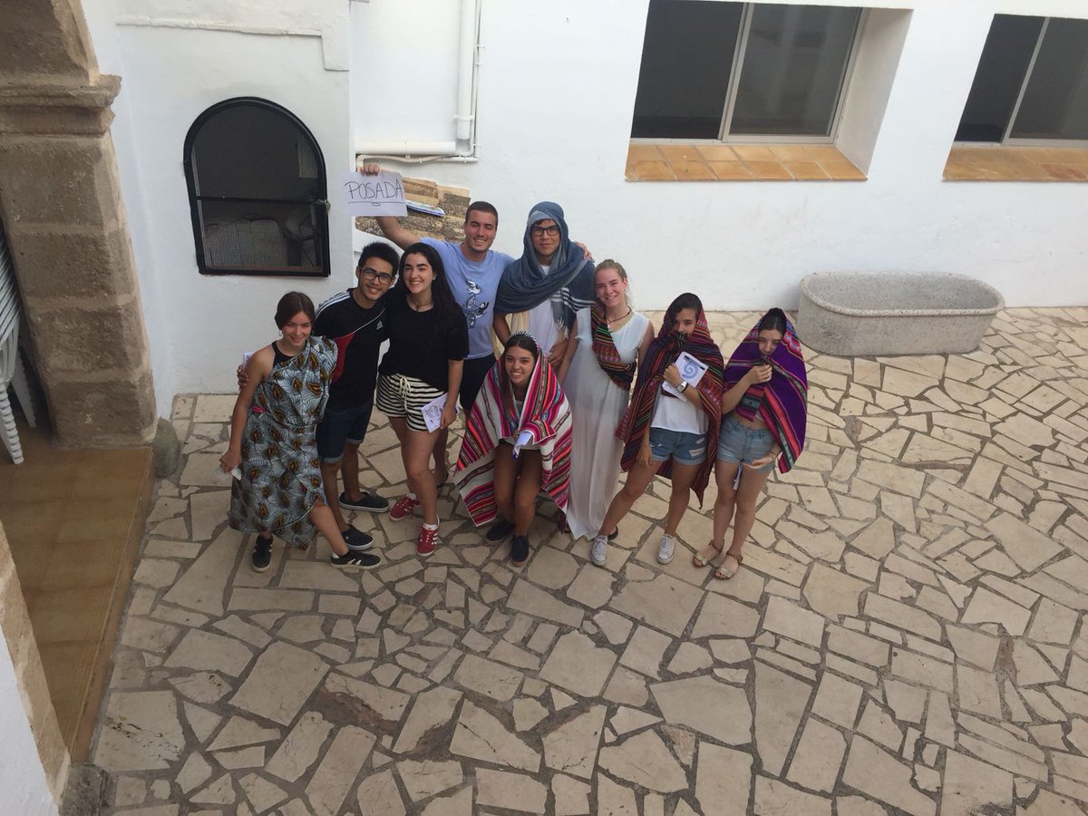 convimarcha's tweet image. Preparando la representación de la parábola del Buen Samaritano