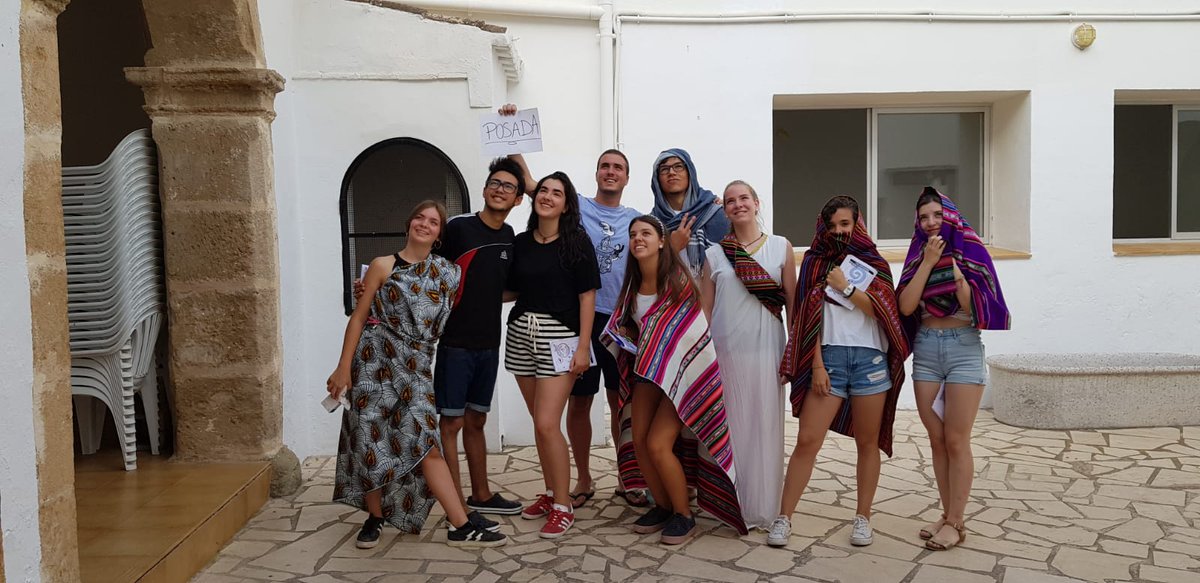 convimarcha's tweet image. Preparando la representación de la parábola del Buen Samaritano