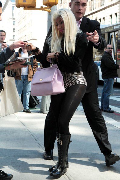 lyrics_minaj's tweet photo. I'm from New York so I'm cocky #MTVHottest Nicki Minaj https://t.co/9wOmFHcXEO