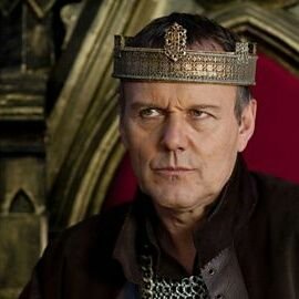 steffi_lange's tweet photo. Antony Head as Uther Pendragon in Merlin really great love this so much https://t.co/jvODE0Sq7F