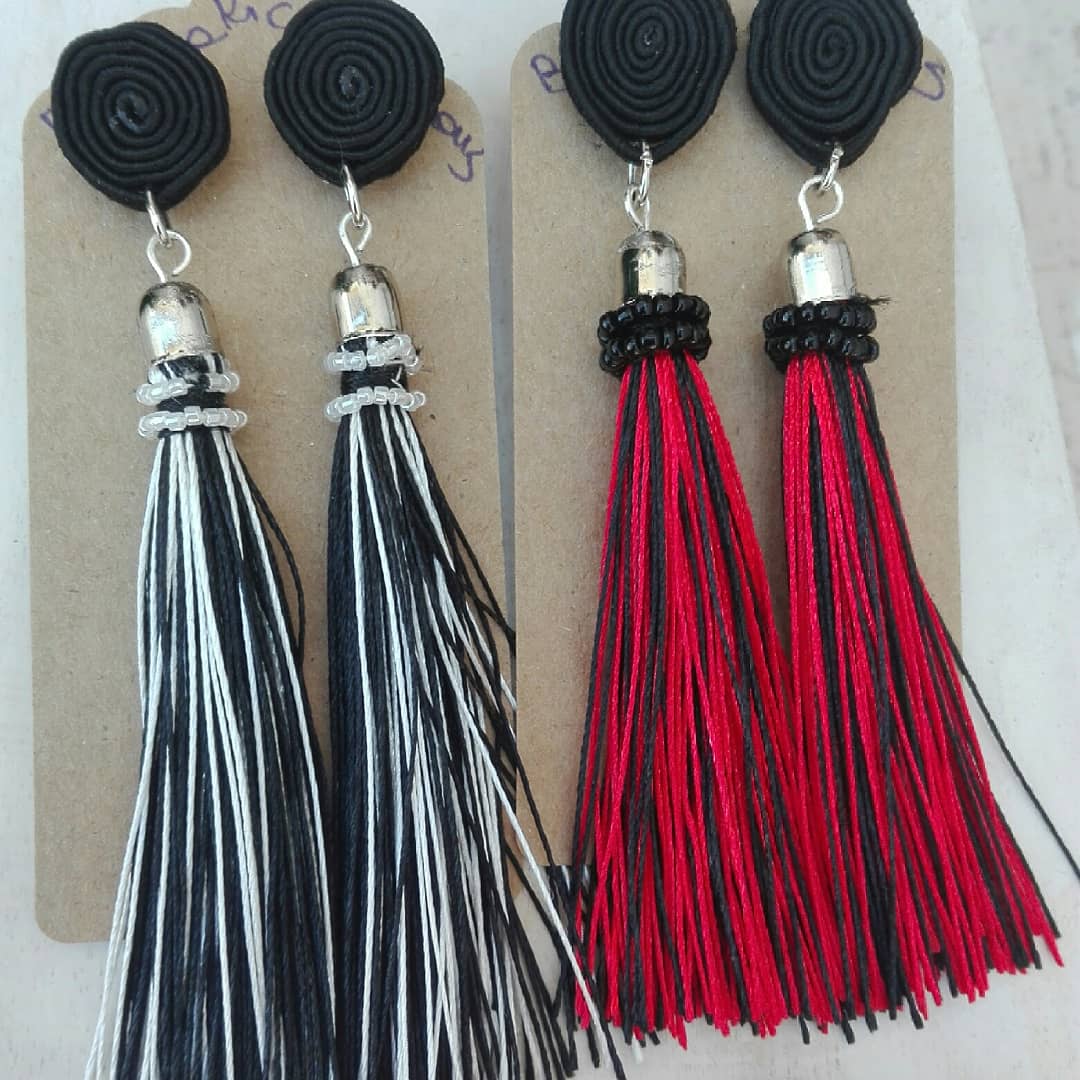 BarbaraRicci_73's tweet photo. Soutache .... Perline...Pennacchi 😄Orecchini!
Pendente e perno
Acciaio chirurgico 😊
#artigianato #artigianatoitaliano #fattoamano #madeinitaly #handmade #bijoux #creativemamy #creativity #cucito #cucitocreativo #faitmain #perline #soutachemania
https://t.co/mWvC5Gcu1N https://t.co/KWiq6xYg13