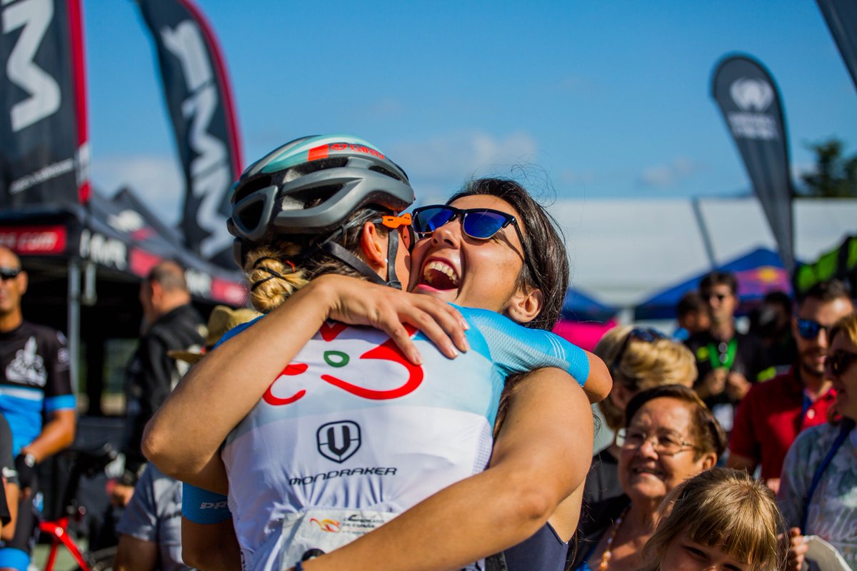 RFECiclismo's tweet photo. #CEXCOMoralzarzal18 |

Preciosas lecciones que nos recuerda este deporte todos los días, la amistad y la deportividad son lo primero 👏😃

@Moralzarzal https://t.co/U5kMC9mF40