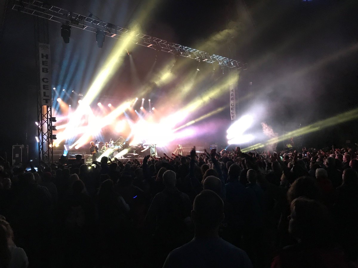deaconbluemusic's tweet photo. Thanks for having us @HebCelt Festival and to everyone that came and saw us! 💙❤️🎪🎤👏🏻🙌🏻 #deaconblue #HebCelt2018 https://t.co/FVSn9jQb6a
