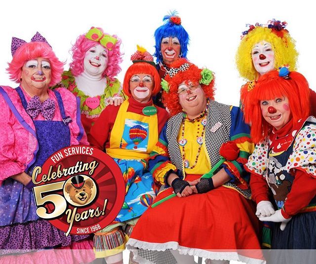 FunServicesAZ's tweet photo. We are always clowning around 🤡! Use promo code #Insta18 for in store discounts! 
#shoplocal #azparty #azcostume #azdrama #azclowns #azcostumeshop #azcosplay #tempe https://t.co/8klCmEHleY https://t.co/eVkKpWxuHI