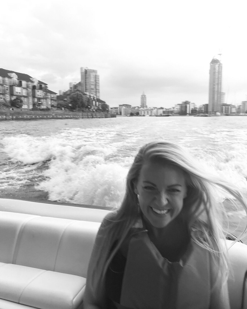 camillashansen's tweet photo. About this week... it feels like summer ❤️ #speedboats #friends #music #love https://t.co/BusIm84iNJ