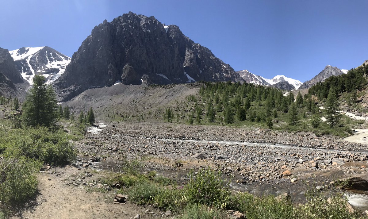 Gap_10's tweet photo. The small #Aktru #glacier in the #altai #mountains of #Siberia #Russia must be one of the fastest receding #glaciers in the region. Very lucky to have visited the region with @TomskUni to see the #geomorphology and #ecological #succession of #glacier #forelands https://t.co/4W7CnAMMlm