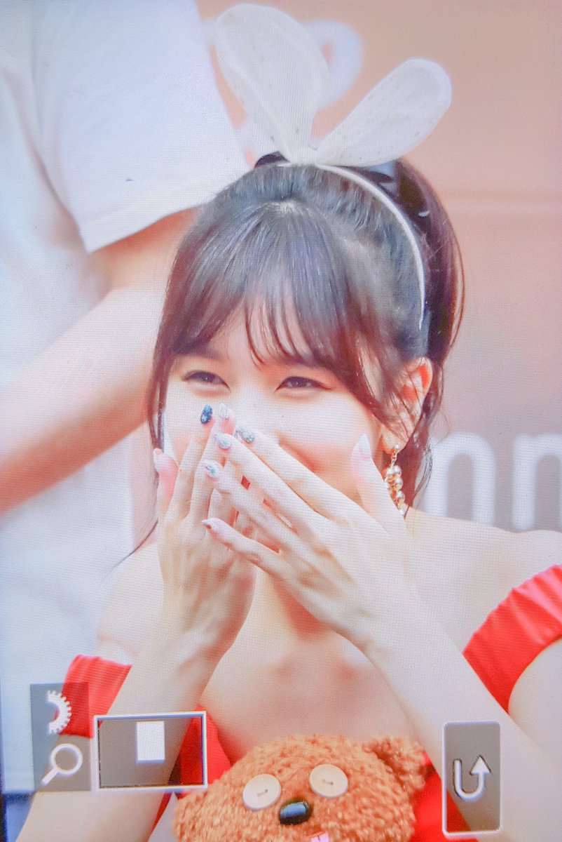 OLAM2324's tweet photo. 180722 하남 스타필드 팬싸인회 
#트와이스 #미나 #TWICE #MINA https://t.co/wSKkawZLsv