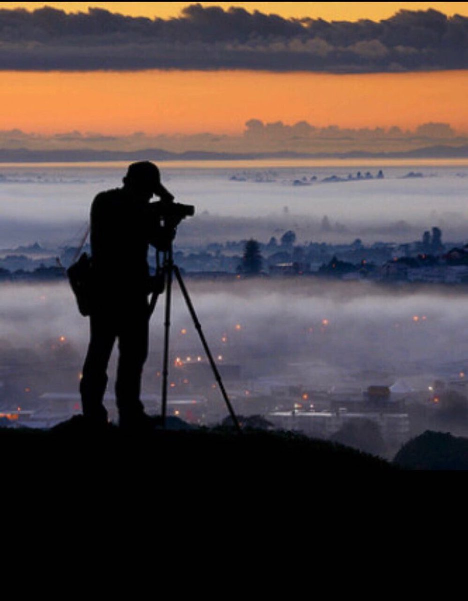 “الحُمدلله عَلى الاعتِياد، على التّخطي، عَلى التّجاوزِ والتّناسي، عَلى كُلّ فَترةٍ اسْتصعَبنا مُرورَها وَمَرّت”