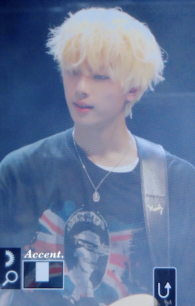180722 데뷔하겠습니다 in JAPAN
사쿠라홀 2부 프리뷰

잘생겨써 .. 너무 예뽀..
오늘 하루도 수고했어요 *ˊᵕˋ)੭❤️

#ONEWE #원위 #강현 #강현구 #kanghyun <a href="/official_ONEWE/">원위 (ONEWE)</a>