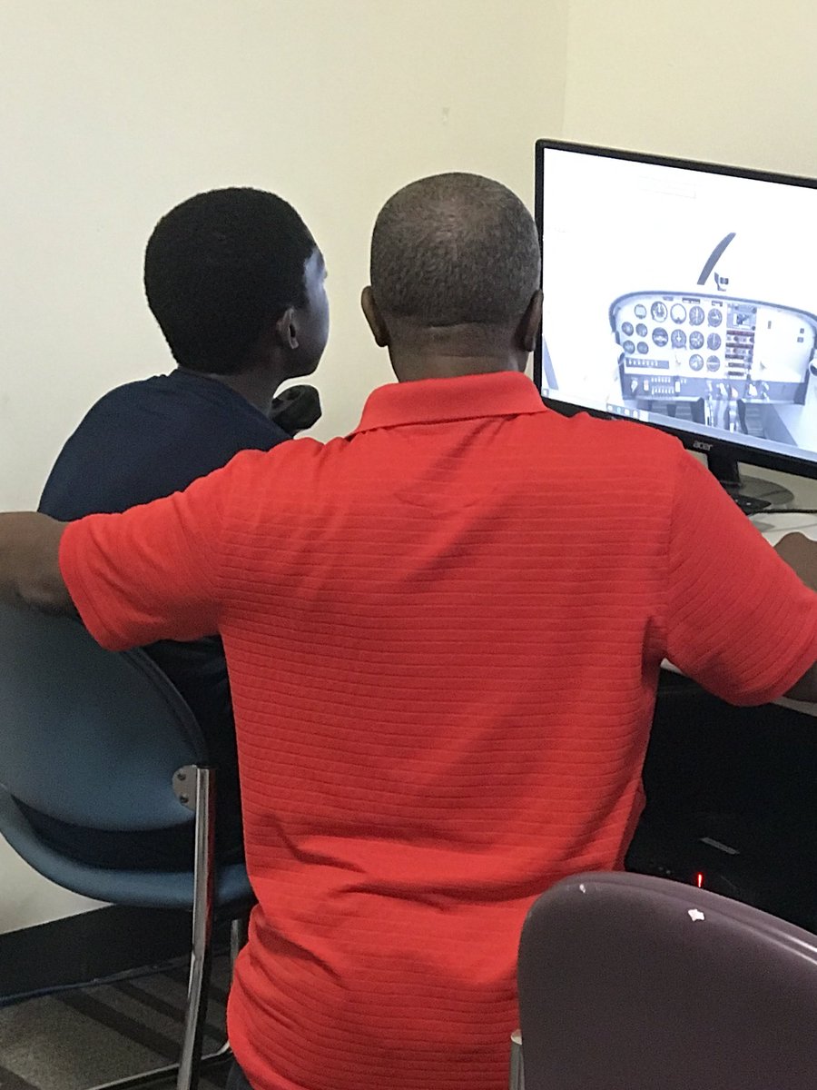 22Rbtv's tweet photo. Our Aviation Program is an amazing STEM component. US Navy Rear Admiral Arthur Johnson (retired) starts campers in the classroom, eventually moving them into our flight simulator lab! https://t.co/vKcU5OMMXF