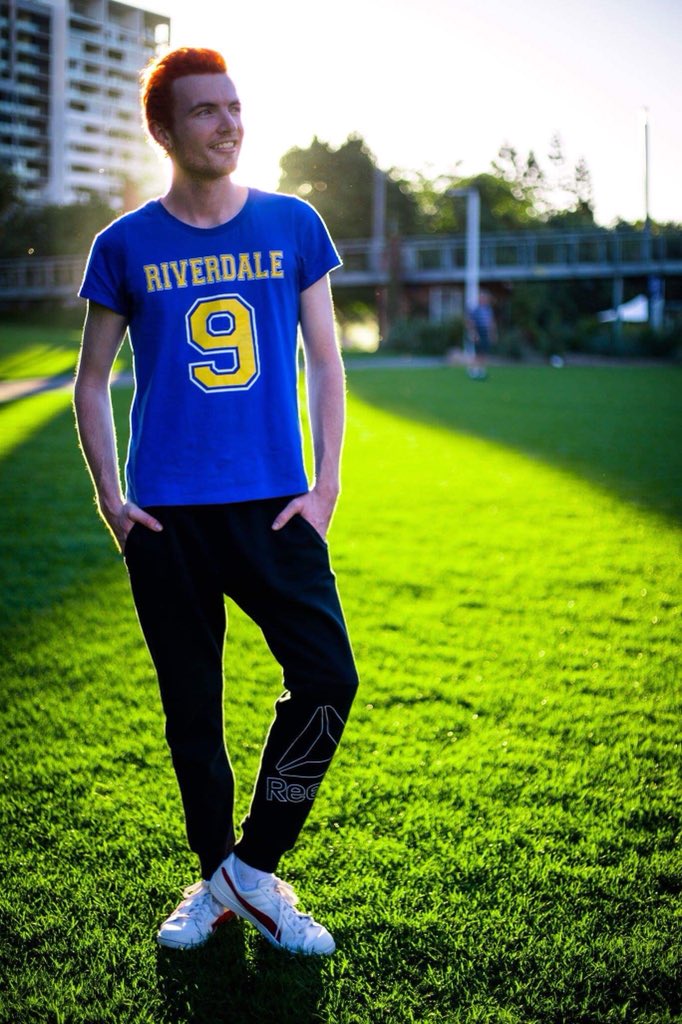 BJHumberdross's tweet photo. Guys anyone else as excited as I am to see @CW_Riverdale cast back filming #season3 I can’t wait! Here’s another @kj_apa aka #archieandrews inspired #Cosplay shot! #riverdale - also love seeing the cast at #SDCC2018 #SDCC #Archie #Cosplayer #Riverdalecosplay https://t.co/W1Rieh7Ema