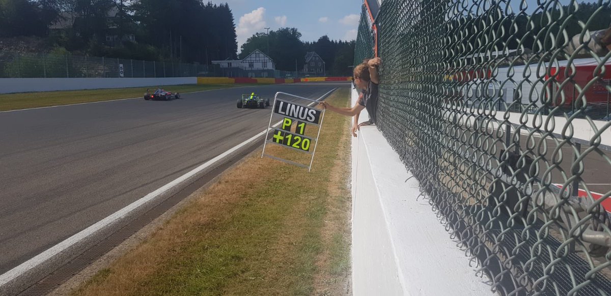 DoubleRRacingGB's tweet photo. @L_Lundqvist76 does it again!! 🥇🚀 

The final win of the weekend sees him 120 points clear at the top of the @BRDCBritishF3 leaderboard 👊🏼

#teamdoubler 🔵 https://t.co/jUj9LDqoNv