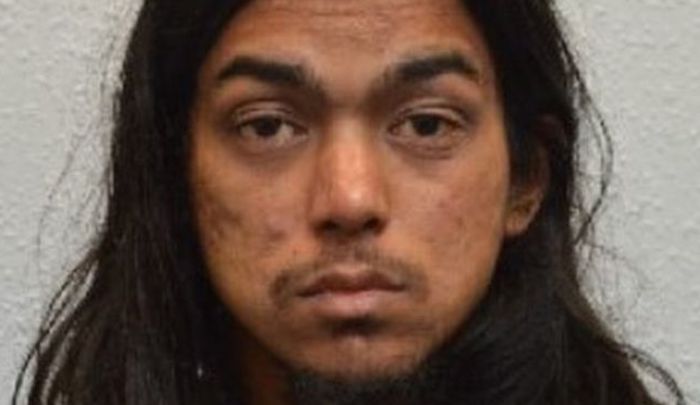 jihadwatchRS's tweet photo. UK: Muslim who plotted to behead Theresa May was motivated by wanting to meet the virgins of paradise https://t.co/hBCuAav47t https://t.co/gfAmmKjuDH