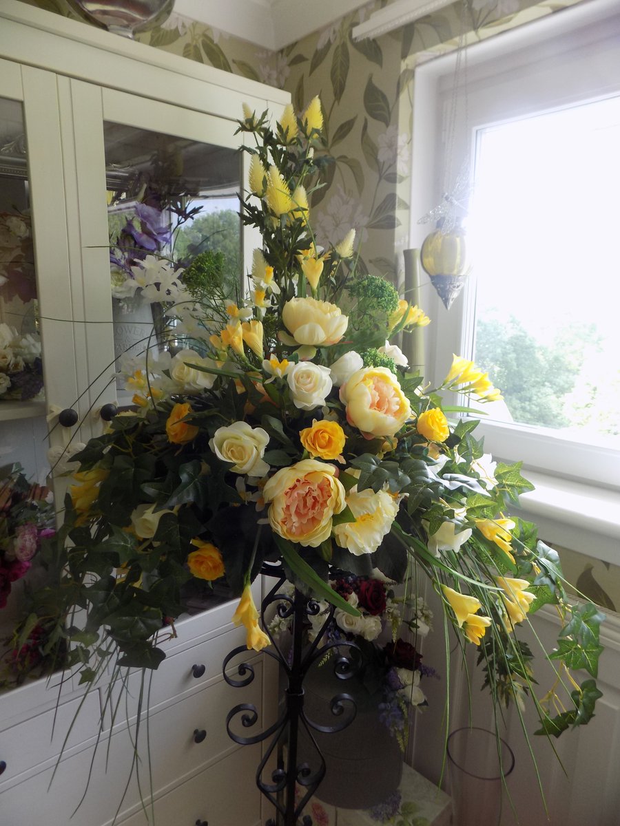 More lovely yellows.