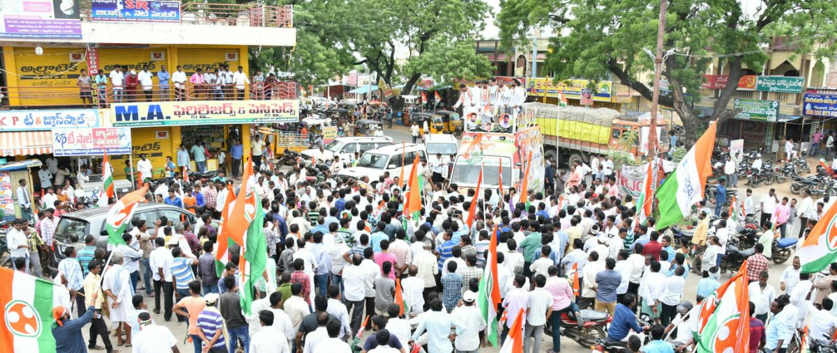 AKY_INCMP's tweet photo. Today IYC Vice President @srinivasiyc Bhai participated in @IYCTelangana - Nirudyoga Chaitanya Yatra (Unemployed Awarness Yatra) in Khammam Parliament Constituency at Palair Assembly Constituency. https://t.co/P9XdBfyPOW