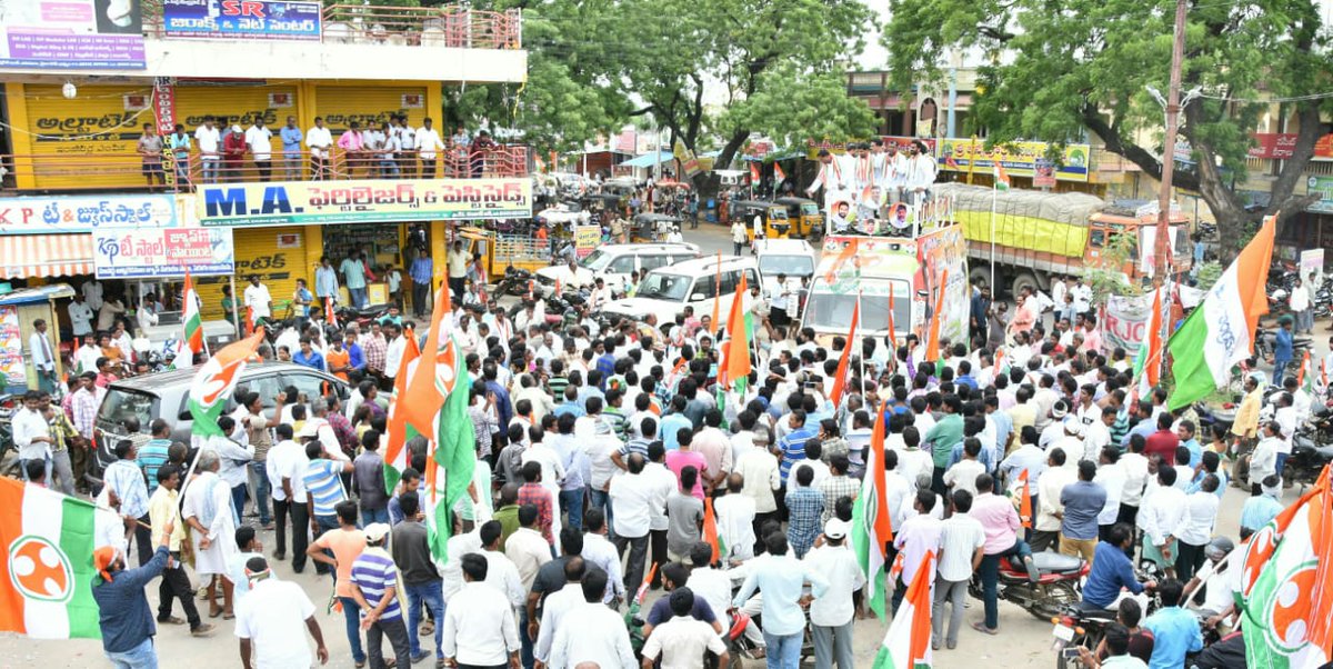 AKY_INCMP's tweet photo. Today IYC Vice President @srinivasiyc Bhai participated in @IYCTelangana - Nirudyoga Chaitanya Yatra (Unemployed Awarness Yatra) in Khammam Parliament Constituency at Palair Assembly Constituency. https://t.co/P9XdBfyPOW