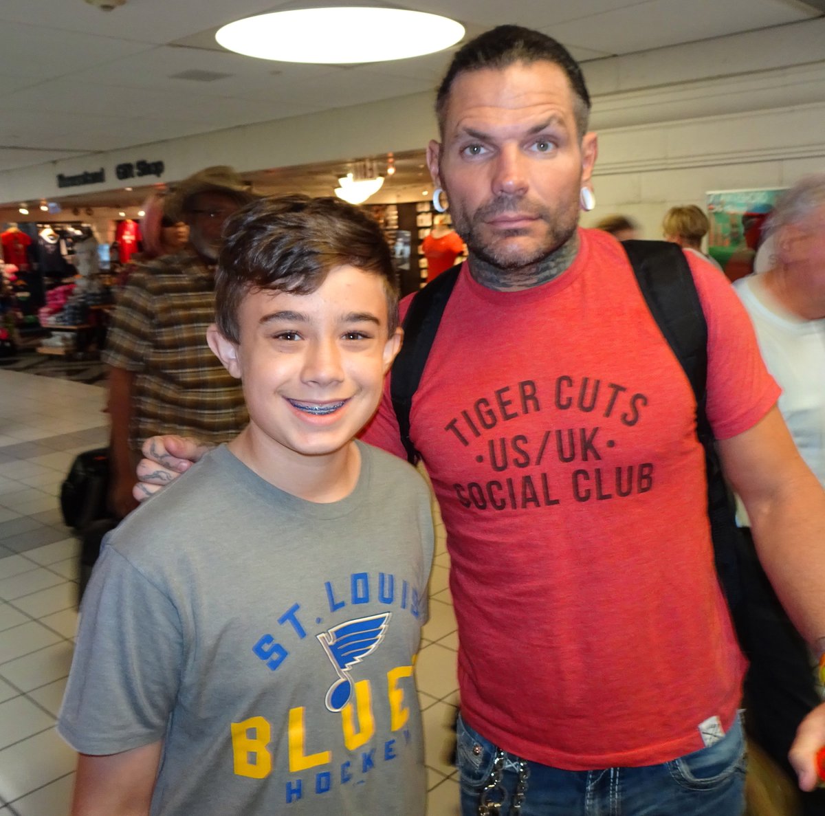 VmanS10's tweet photo. BIG THANK YOU @JEFFHARDYBRAND  for the photo &amp; graph with my Nephew! Fans for Life! Never Forget.. Never Deleted https://t.co/gHfRgzR1Jp
