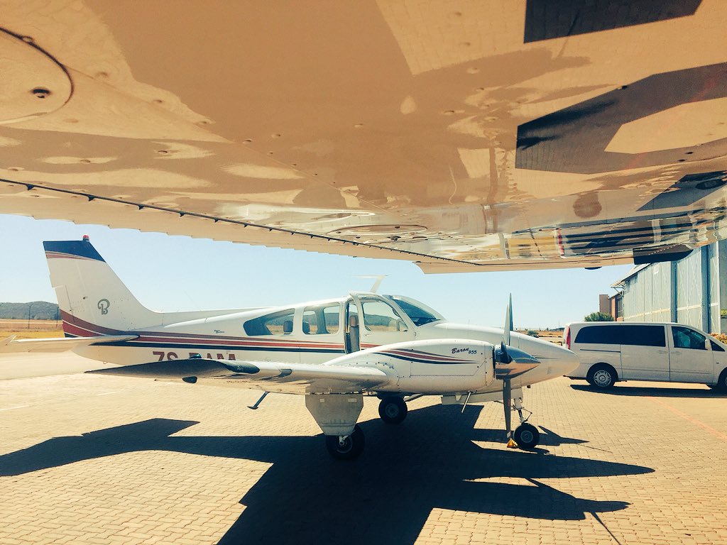 A380Capt_Tumi's tweet photo. Flight time #Flight #Pilots #BE55 https://t.co/iYe1NhNiSp
