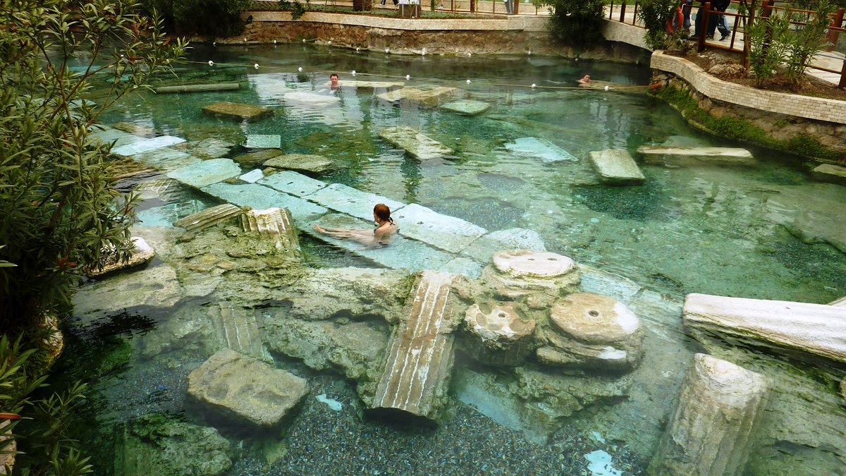 archaeologyart's tweet photo. #Pamukkale's Antique Pool remains from #Roman times, when it was the spiritual center of the spa city of #Hierapolis. https://t.co/JYonU6rkIn