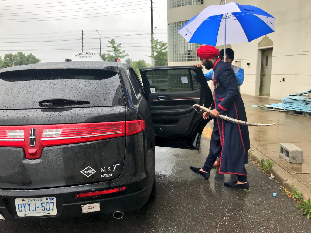 RajSGrewal's tweet photo. As our family starts a new chapter today, we will always remember where our story started! Forever the proud son of a taxicab driver #cdnpoli #weddingday #shikhaDaRaj #BeautyToBEast https://t.co/B7mfMicPiX