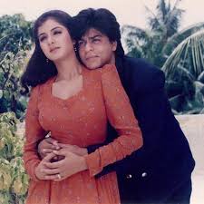 SRKKhammamCFC's tweet photo. #Flashback #ShahRukhKhan #Divyabharti #DilAashnahai @SRKCHENNAIFC @iamsrk https://t.co/qYLgzsXMSu