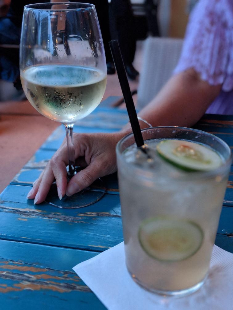 RolyAspuru's tweet photo. Nothing better in the world than a sunset and ceviche with a gorgeous woman. @piscogastrobar @lele_fonte https://t.co/bHpcVNEOcY