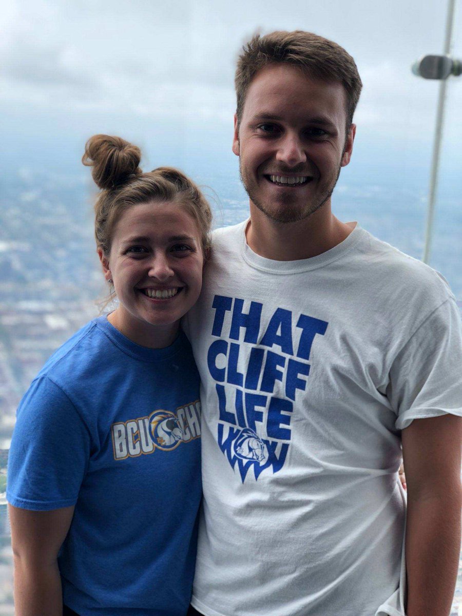 JasonGloverSUX's tweet photo. Congrats to @NFrankman and @MeganGlover11 on finishing thier 1/2 marathons today in Chicago.  Both ran personal best times.  @BriarCliffWSOC @BriarCliffMSOC https://t.co/Oj7mlra0Gw