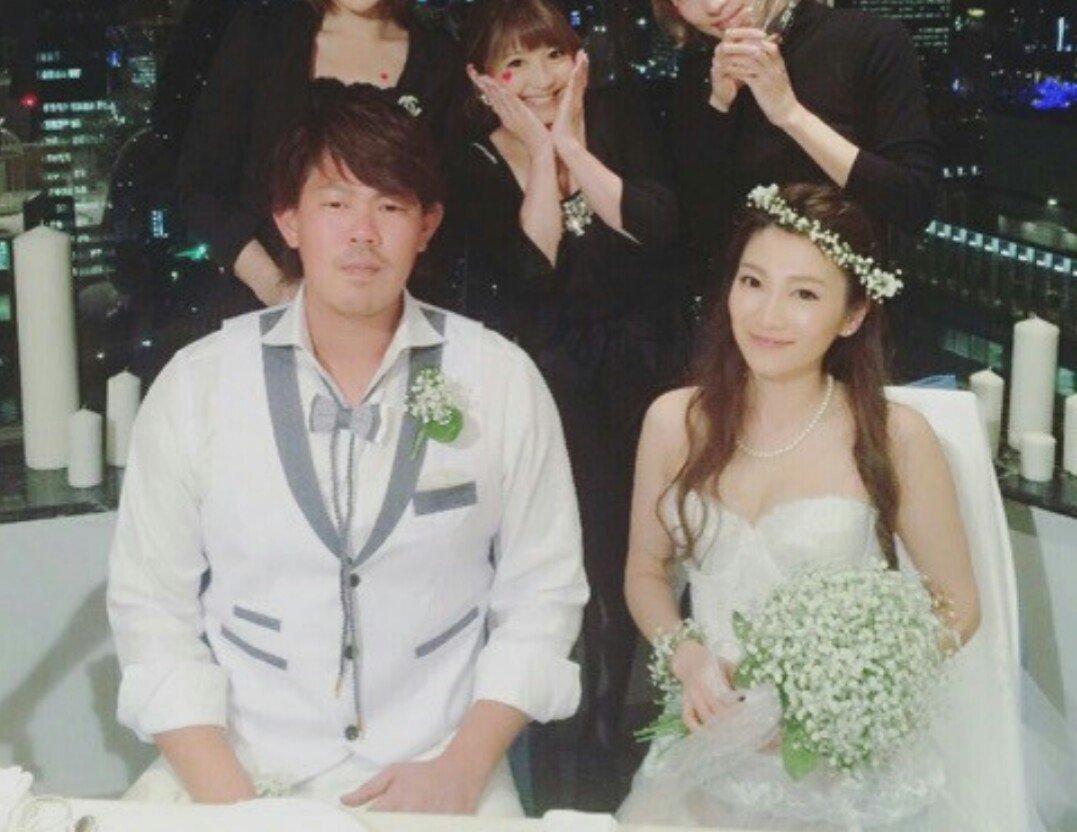 Kench15 アイドルの人間性を暴く とある特番にて 公開撮影会シーンで 結婚式帰り と言われた高木加織さん と それを撮影する自分 将来 結婚して泥酔暴力事件を起こすプロ野球選手とだけは結婚しません様にね 05年のツイート Kench15 アイドルの人間性を暴く とある特番にて 公開撮影会シーンで 結婚式帰り と言われた高木加織さん と それを撮影する自分 将来 結婚して泥酔暴力事件を起こすプロ野球選手とだけは結婚しません様にね 05年のツイート