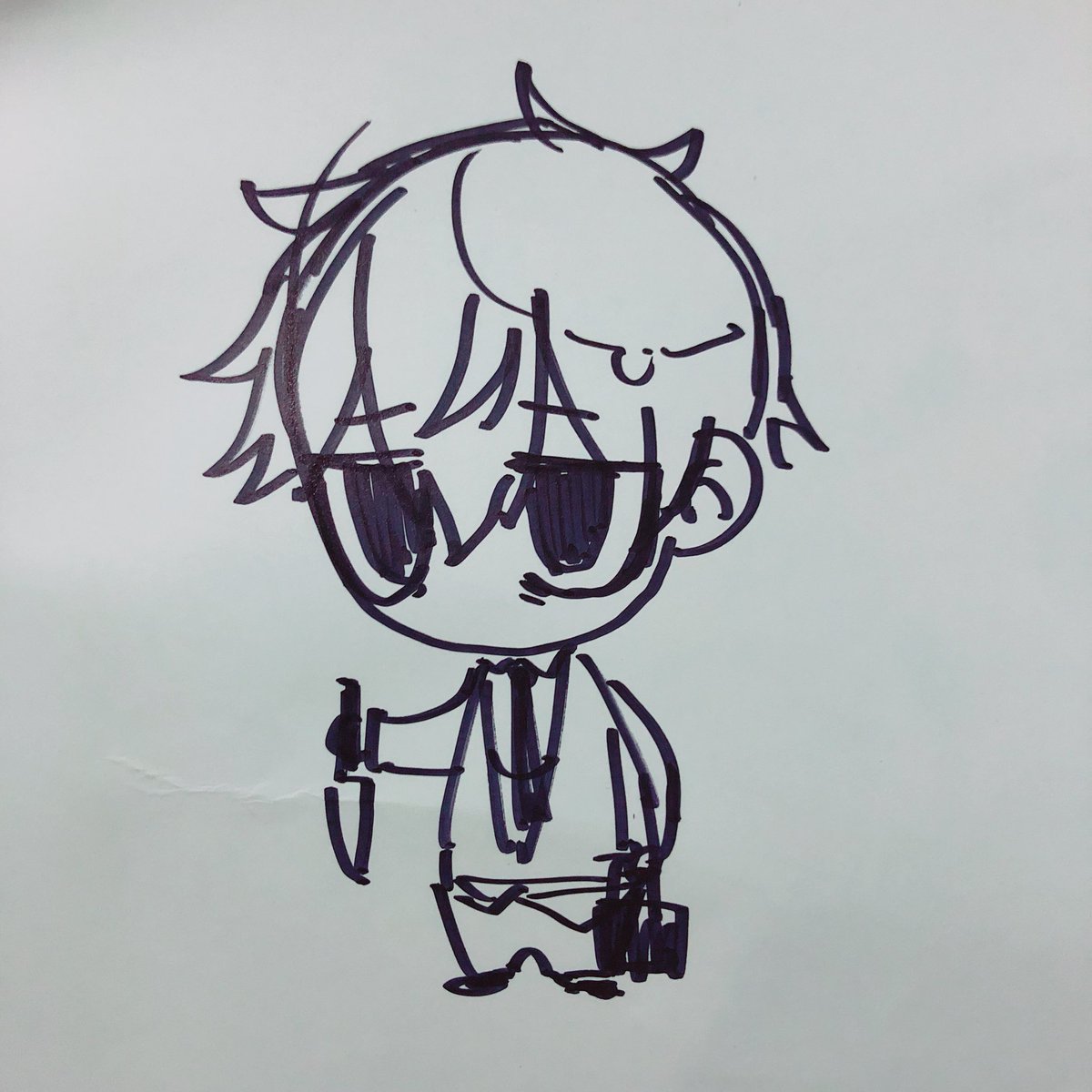デフォルメの練習してたらスランプに入って普通の顔が描けなくなった、ちっちゃい顔しか描けない。。。でも可愛いからいっか。。。 