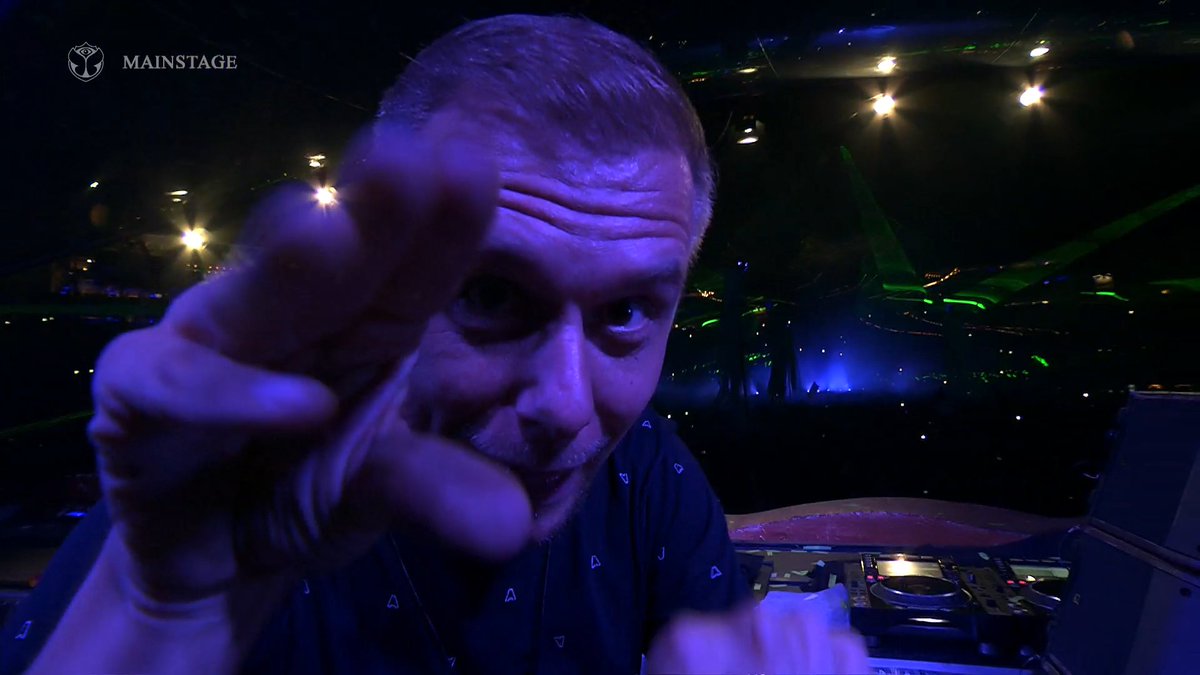 piticu21's tweet image. You know. You are. 

#untold get ready #untoldmagic