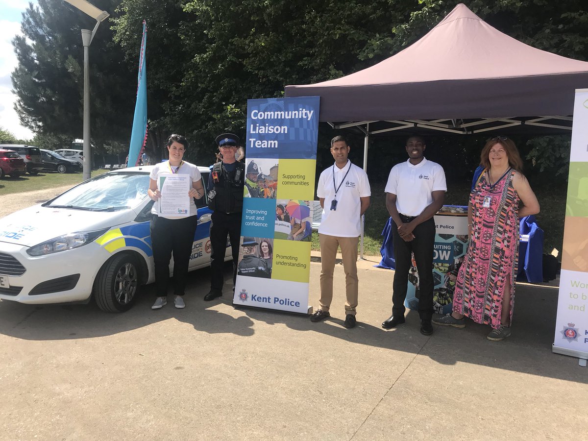 Kent police are at the #maidstonemela today - come along and say HI #recruitment #ipag #communityliaisonofficer #policingwithpride @kentgpa @KentPoliceDandI <a href="/kent_police/">Kent Police (UK)</a> #morethanthebadge