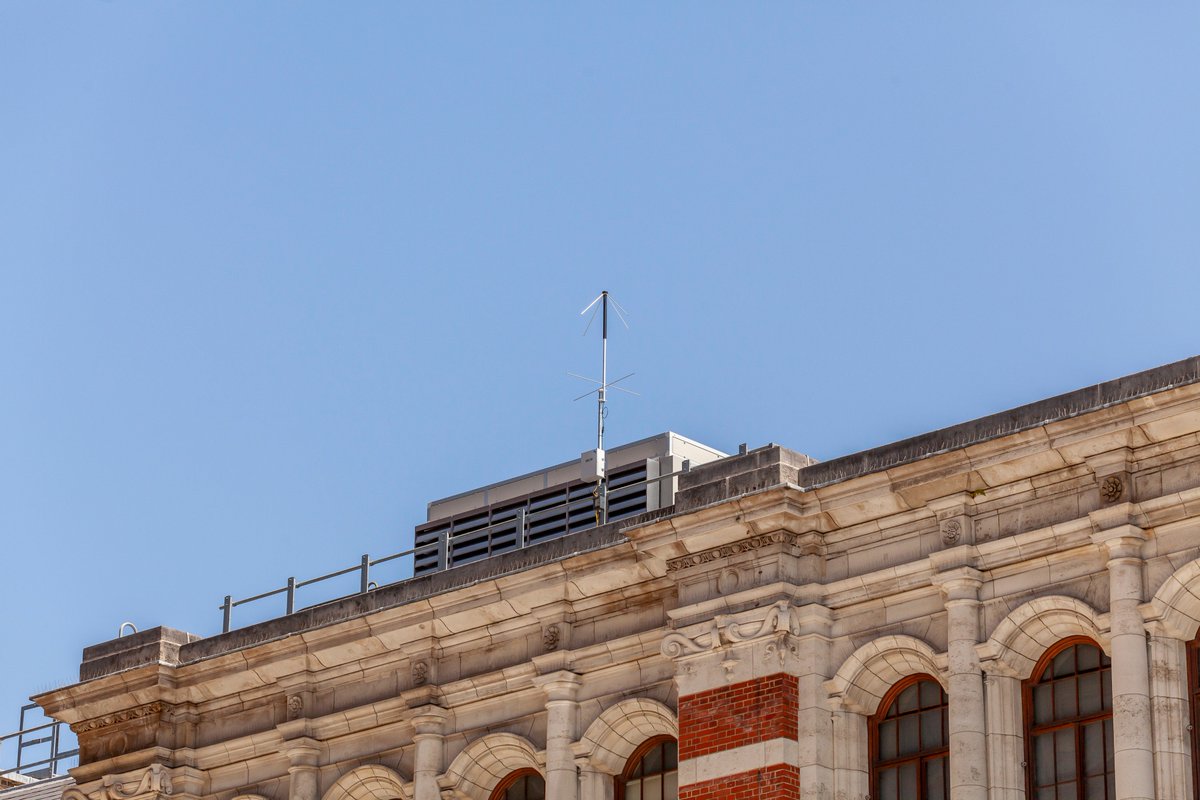OSObservatory's tweet photo. The installation is accompanied by a @SatNOGS on the roof of the museum. #TheFutureStartsHere https://t.co/Yrapv6NX3h
