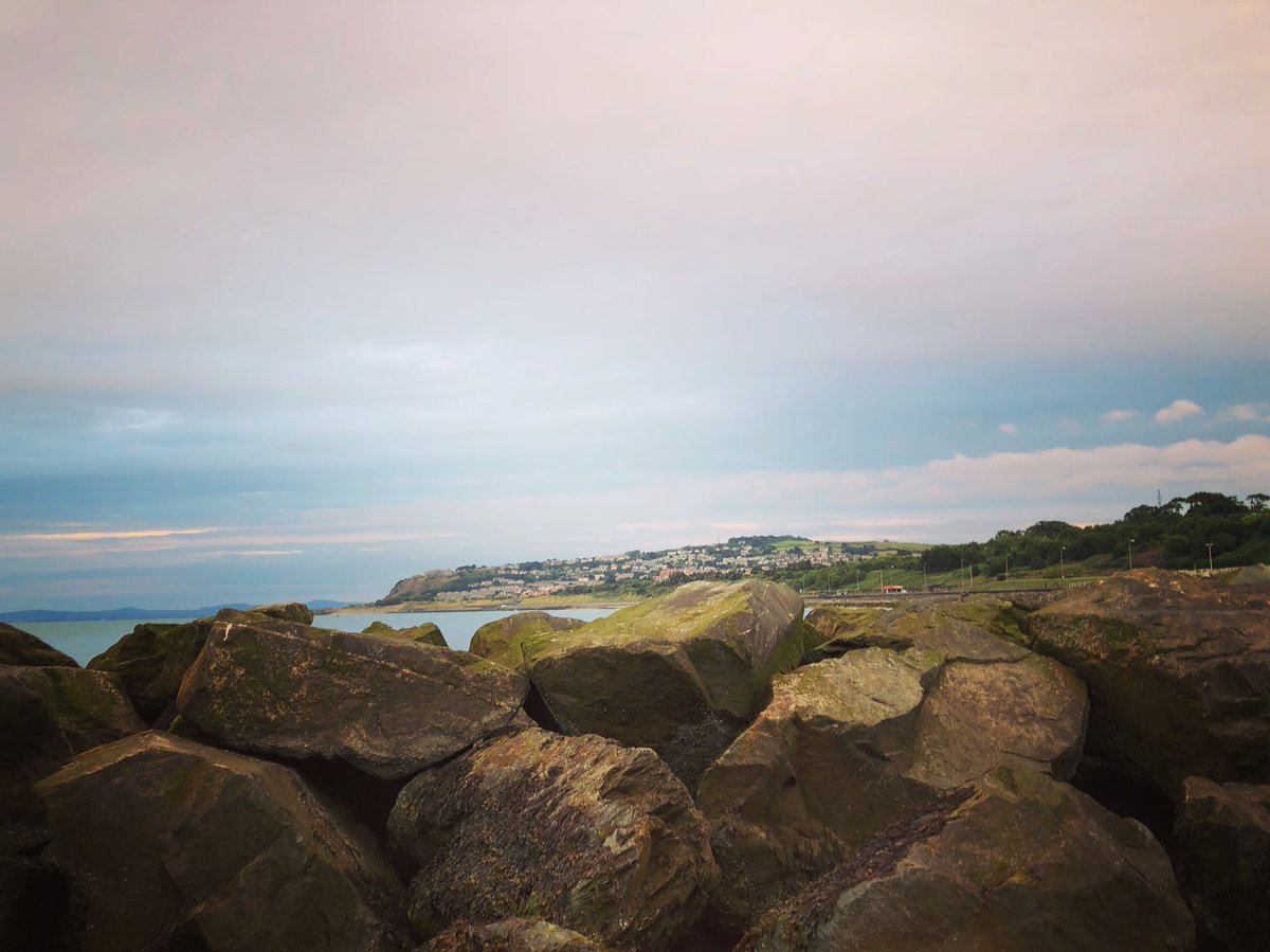 theanxiousmummy's tweet photo. Colwyn Bay in Wales is a really lovely place. We had a nice walk on the beach &amp; our little boys had a great time running away from the waves #family #familydayout #wales #beach #sunset #happiness https://t.co/IrcxRRfYwa