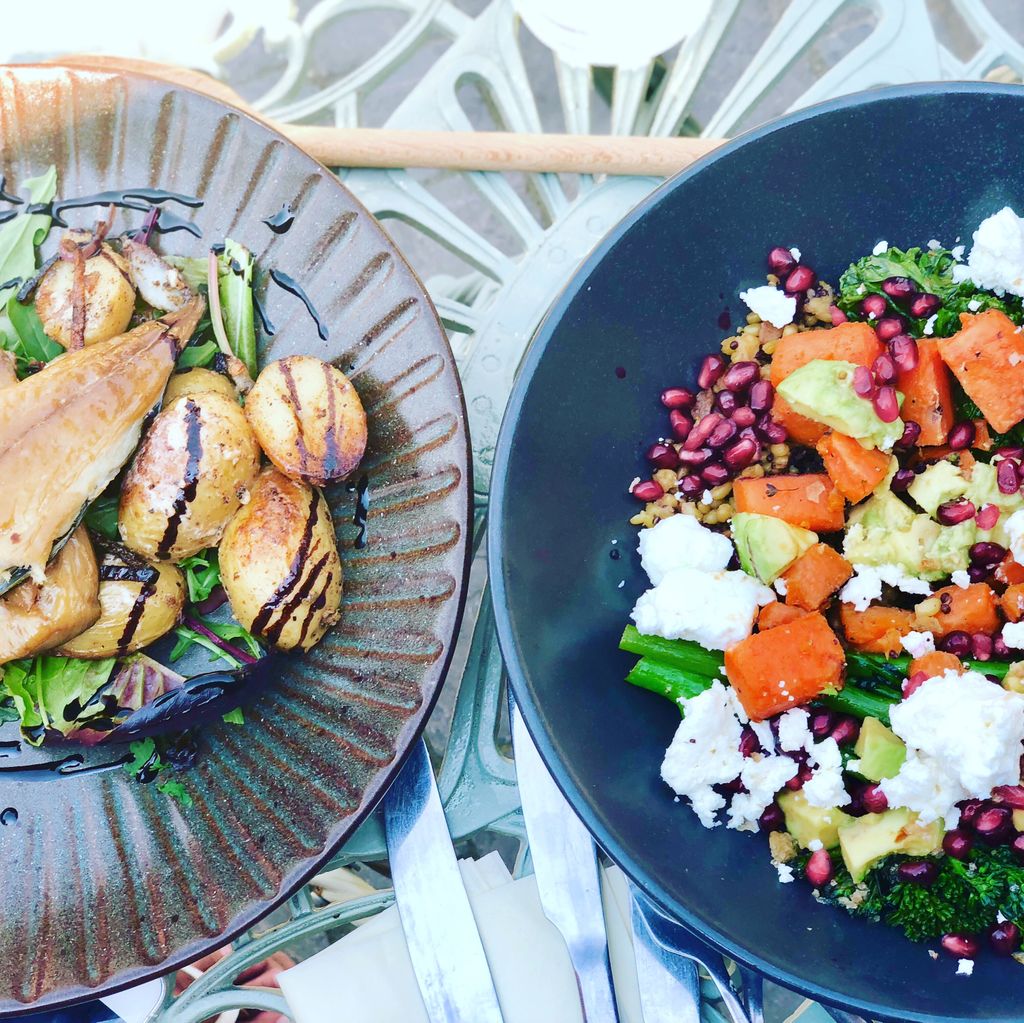 Don’t fancy Sunday Lunch? How about a Sunday #salad #summereats #healthyfood #cobbleskitchen