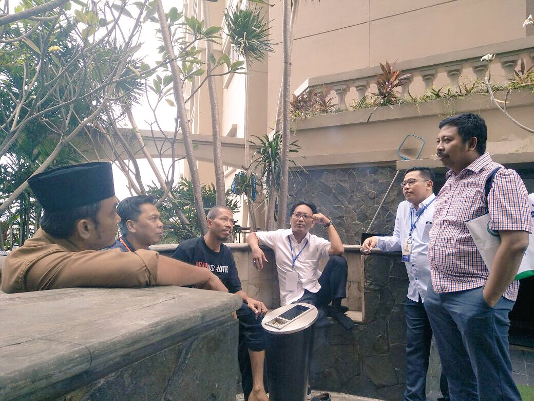 #Munas6IKAPMII #tanganterkepaldanmajukemuka indahnya dinamika organisasi yg dibingkai dg persahabatan dan tradisi-tradisi an-nahdliyah yg tawasuth dan tasammuh. <a href="/PBIKA_PMII/">PB IKA-PMII</a> <a href="/hanifdhakiri/">MHD</a> <a href="/imam_nahrawi/">Imam Nahrawi</a> <a href="/pbpmii_official/">PB PMII</a> <a href="/IKAPMIIJATIM/">IKA-PMII Jawa Timur</a> <a href="/zaind_ah/">zaind</a> <a href="/nu_online/">NU Online</a> <a href="/cakimiNOW/">A Muhaimin Iskandar</a> <a href="/Jazilul_Fawaid/">Jazilul Fawaid</a>